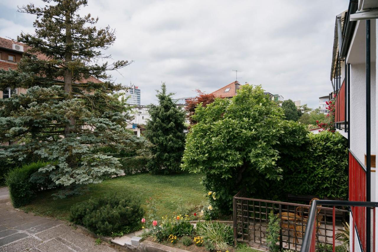 Ljubljana C17 4-Bedroom Private Row House With Garden And Parking Exterior foto